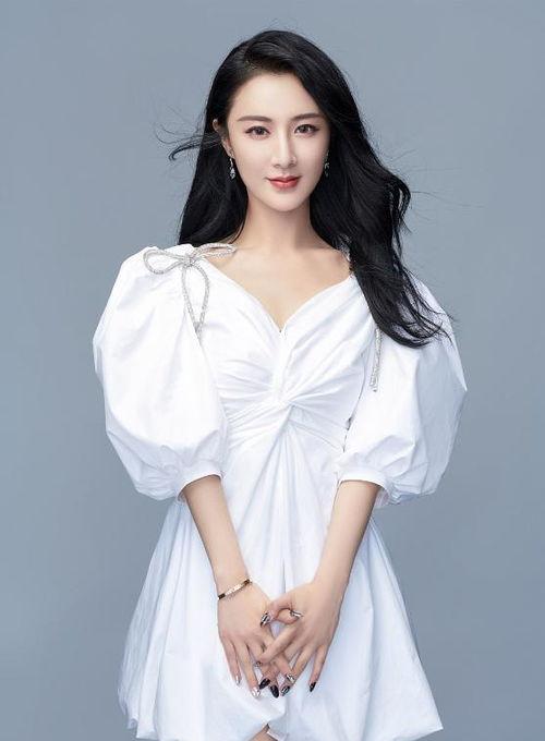 明星照片 网红大可乐,明星同款风采，魅力四溢的时尚达人